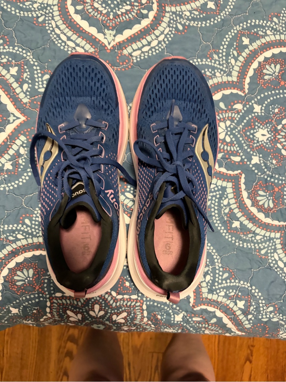 Saucony Women's Navy and Pink Grid Running Sneakers